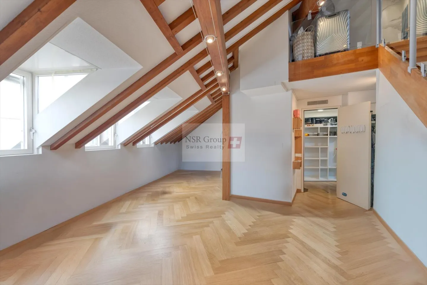 Penthouse for sale - Photo 2 of 7