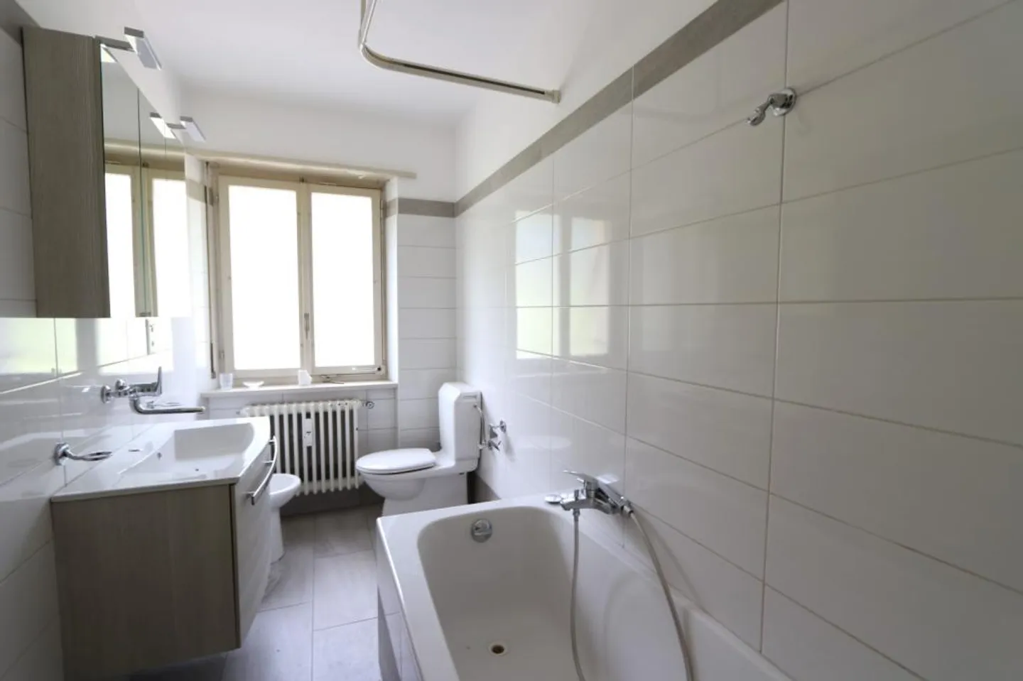 «7-Familienhaus mit Ladenlokal mit hoher Rendite / casa con 7 appartamenti e negozio con alto rendimento» - Foto 10 di 19
