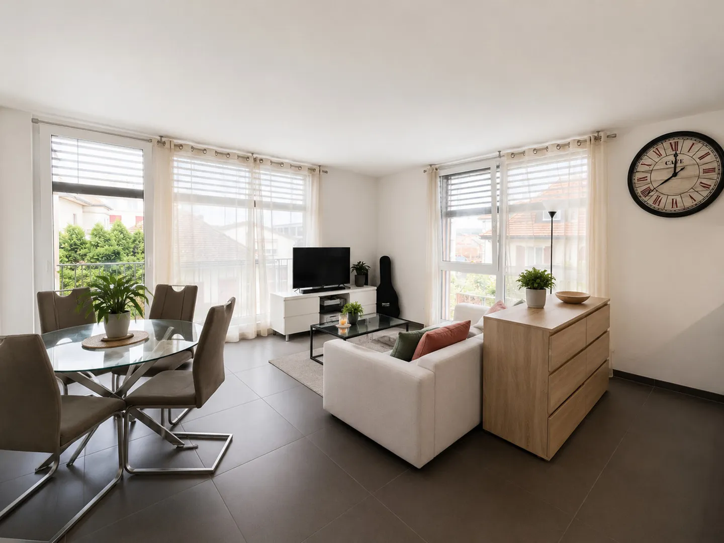 Appartement moderne 2,5 pièces - Photo 1 sur 4