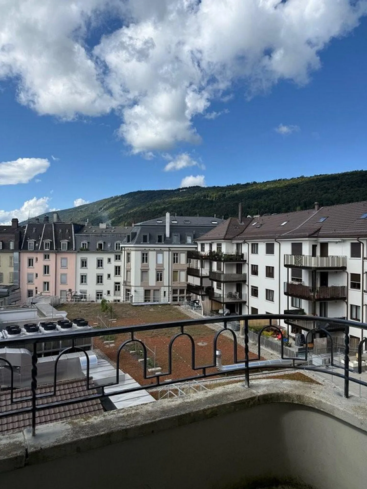 Appartamento centrale con vista sulla catena del Giura desiderato? - Foto 1 di 10