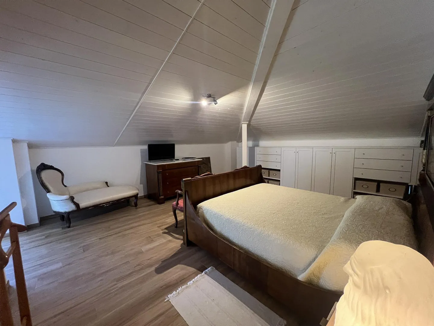 Riva San Vitale EMPLACEMENT CENTRAL ET FACE AU LAC, PENTHOUSE en parfait état - Photo 27 sur 29