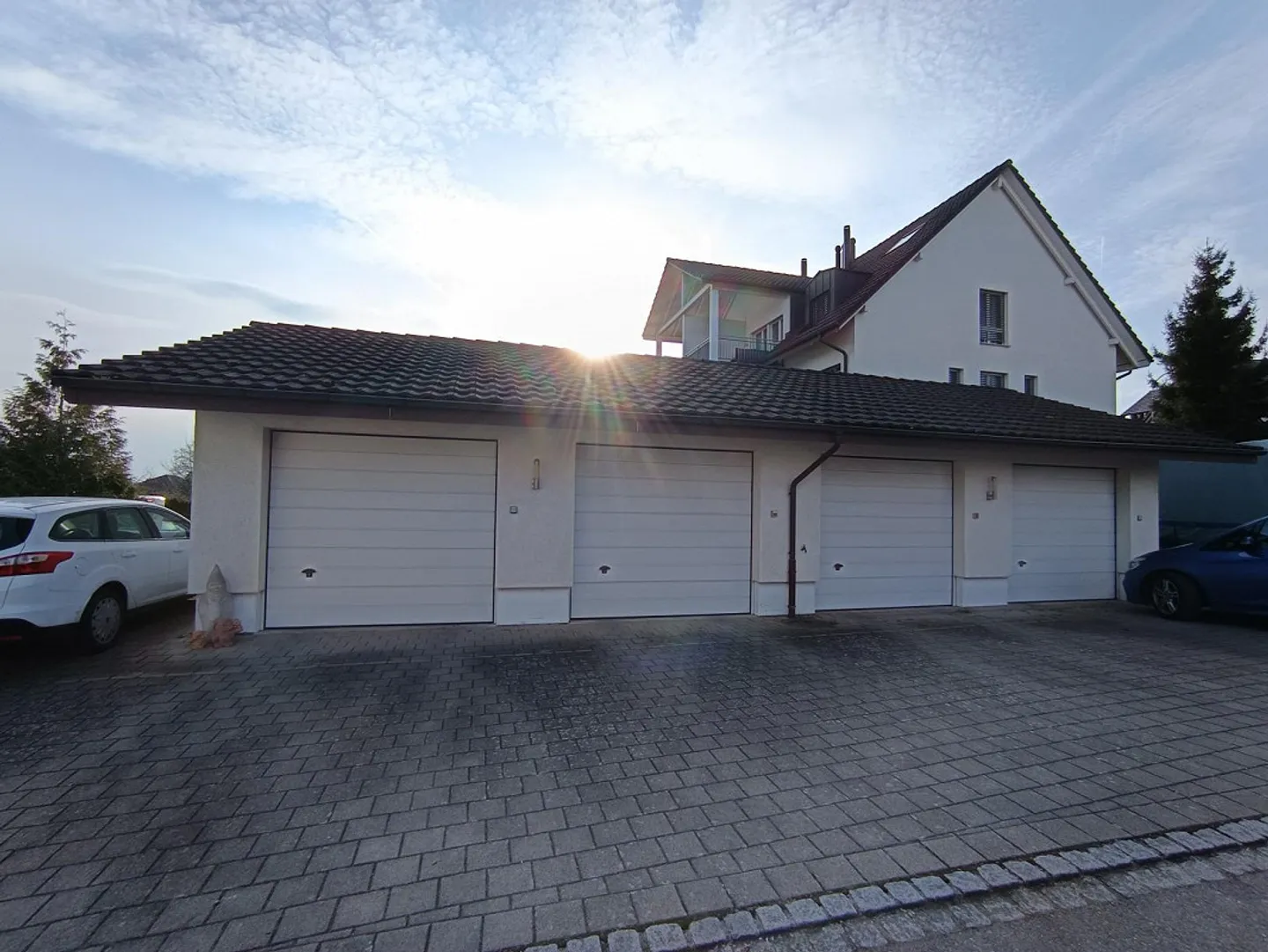 Bellissimo attico maisonette luminoso di 3,5 stanze con vista sul panorama montano - Foto 3 di 12