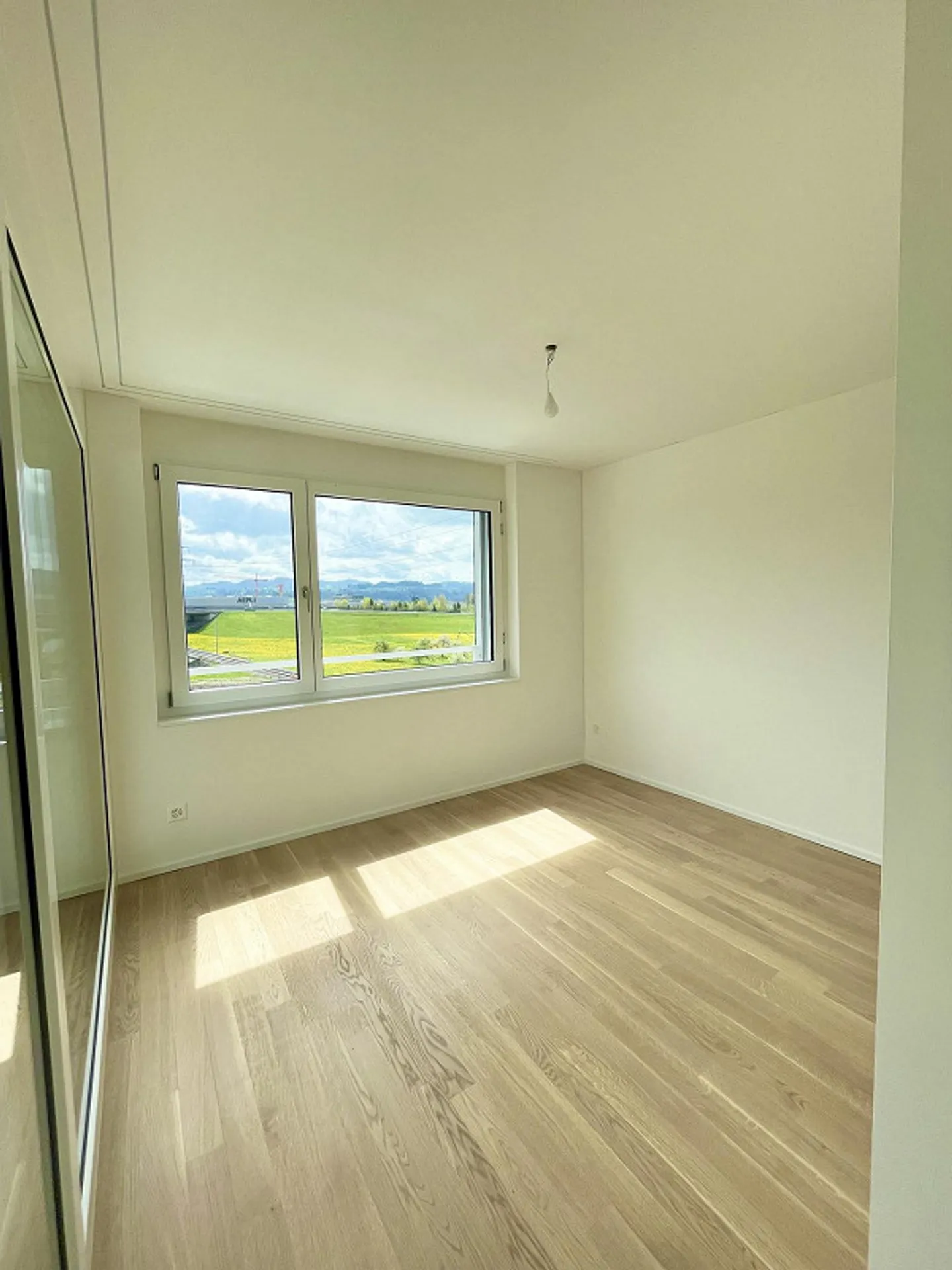 Modernes Apartment mit Loggia - Foto 3 von 7