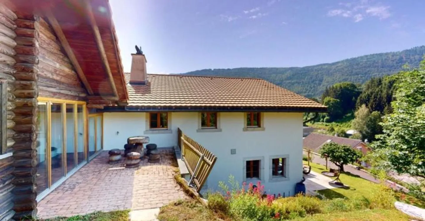 Maison Familiale Élégante à Court - Photo 4 sur 13
