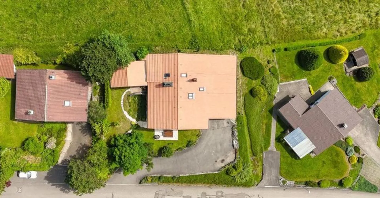 Maison Familiale Élégante à Court - Photo 6 sur 13