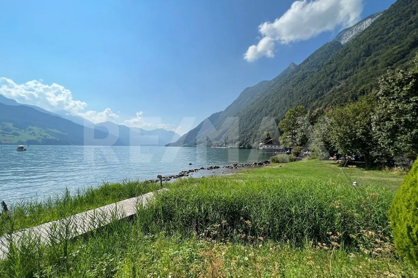 Newly built TOP 3.5-room penthouse apartment for rent, directly by the lake, in 6440 Brunnen SZ - Photo 11 of 12