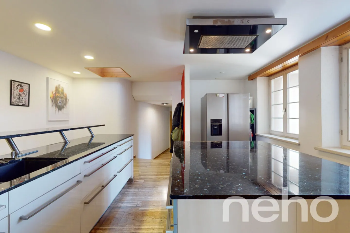 Mixed-use building for sale - Photo 4 of 13