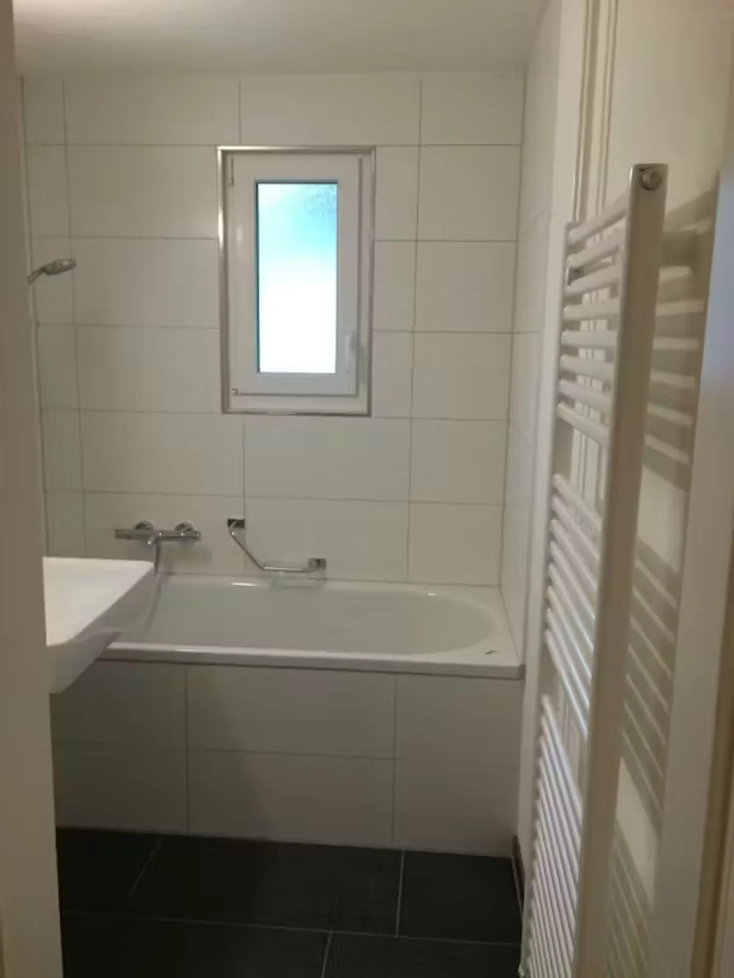 Charming Apartment in Zürich - Photo 3 of 3