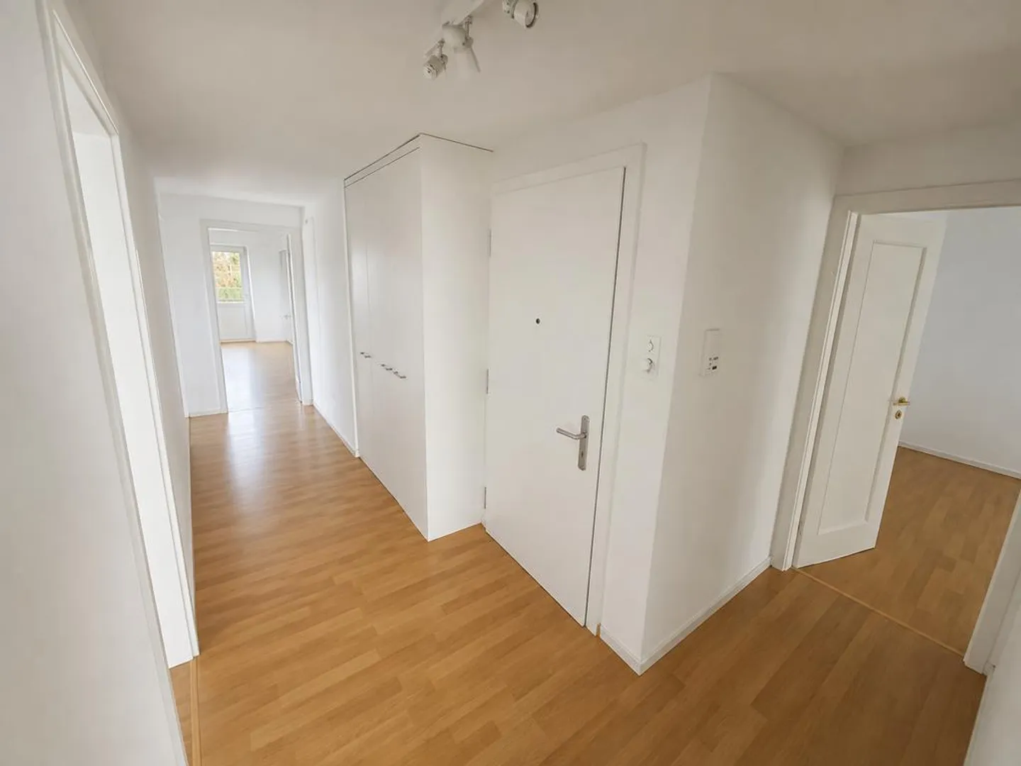 Schöne Wohnung in Nähe des Bahnhofs - Foto 8 di 10
