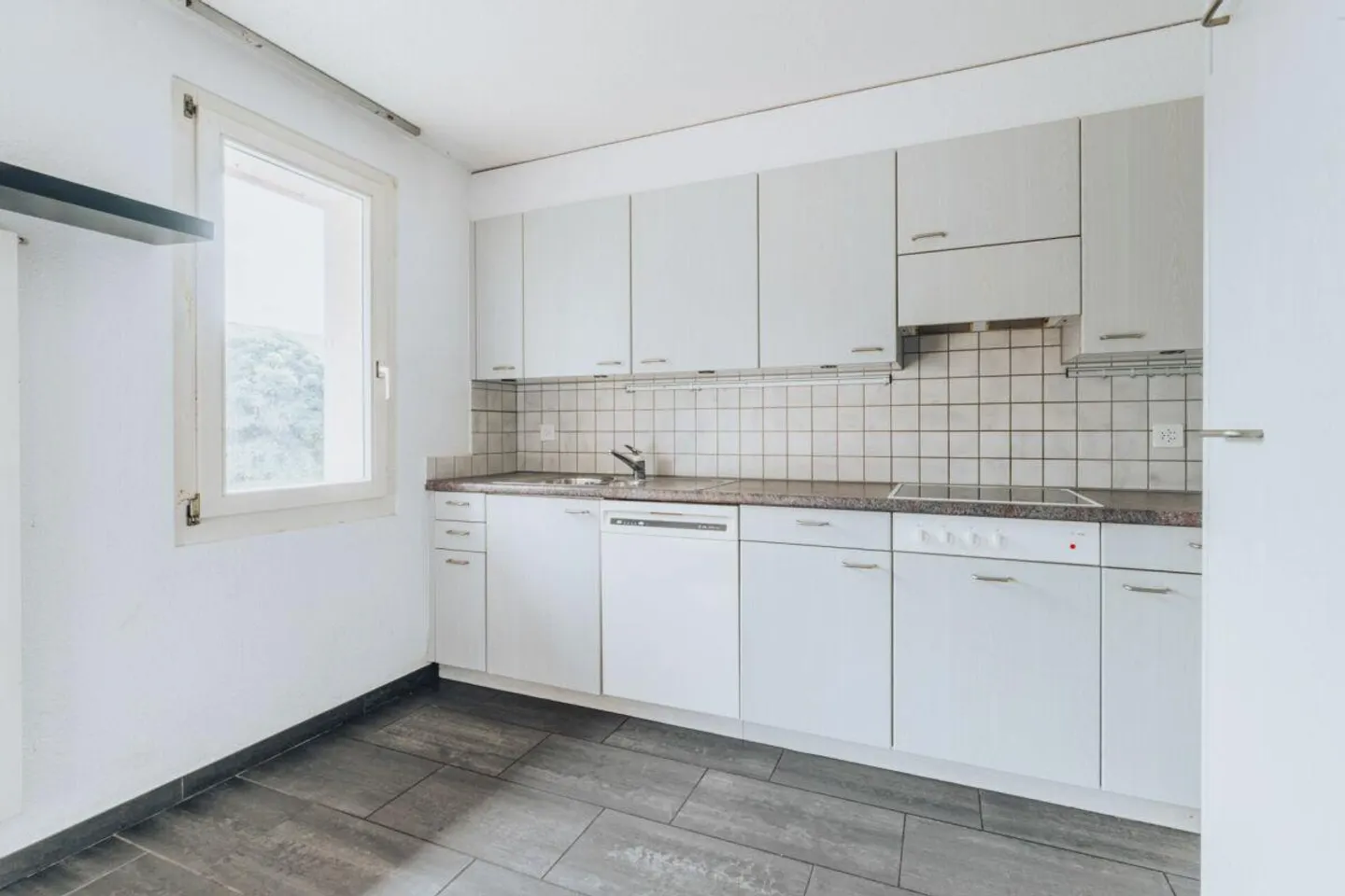 Appartement lumineux de 4,5 pièces avec balcon couvert - Photo 8 sur 18