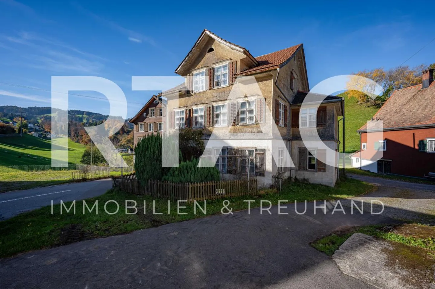 Einfamilienhaus - Foto 1 von 11