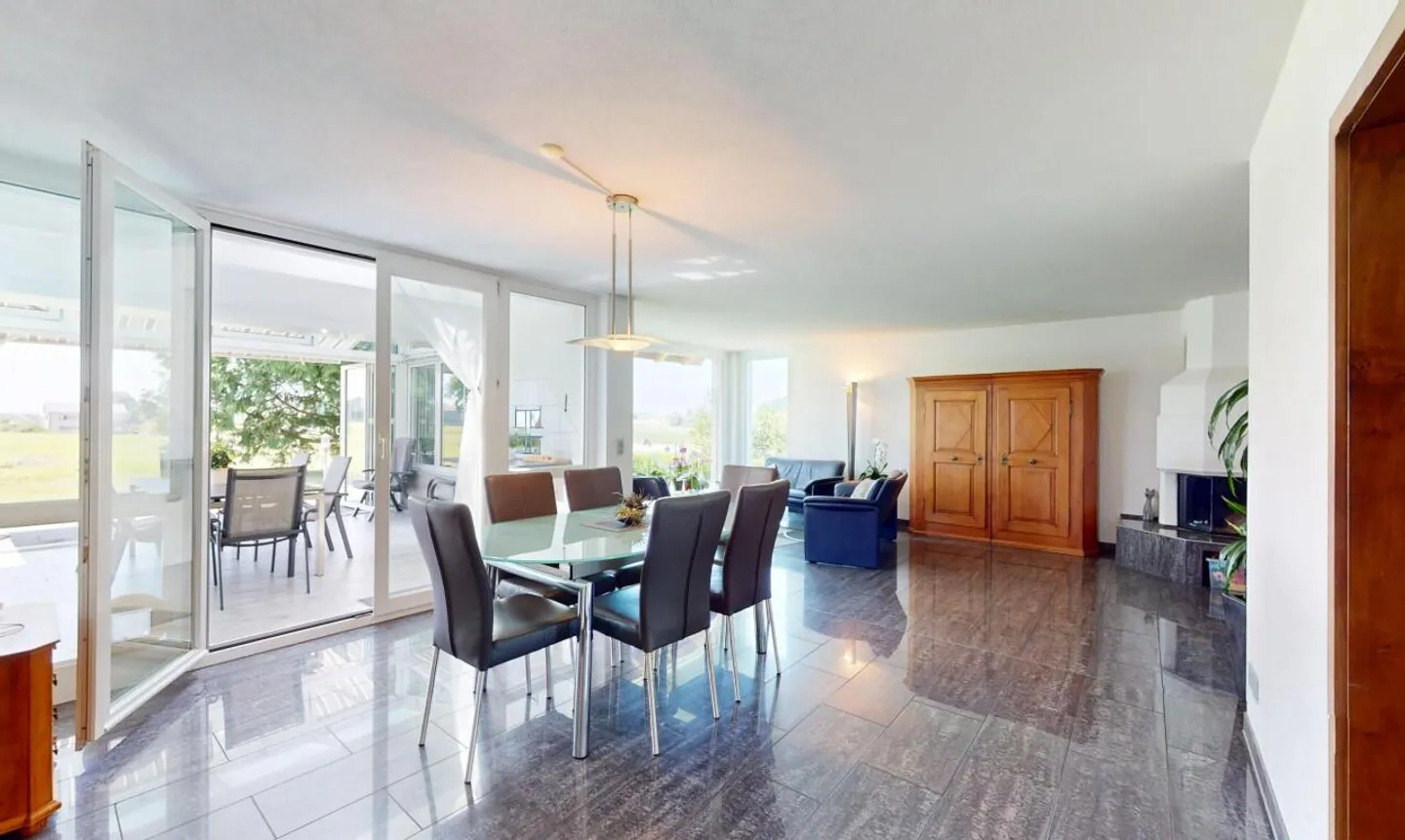 Belle maison individuelle avec 250m2 de surface habitable, piscine, spa et jardin d'hiver - Photo 7 sur 13