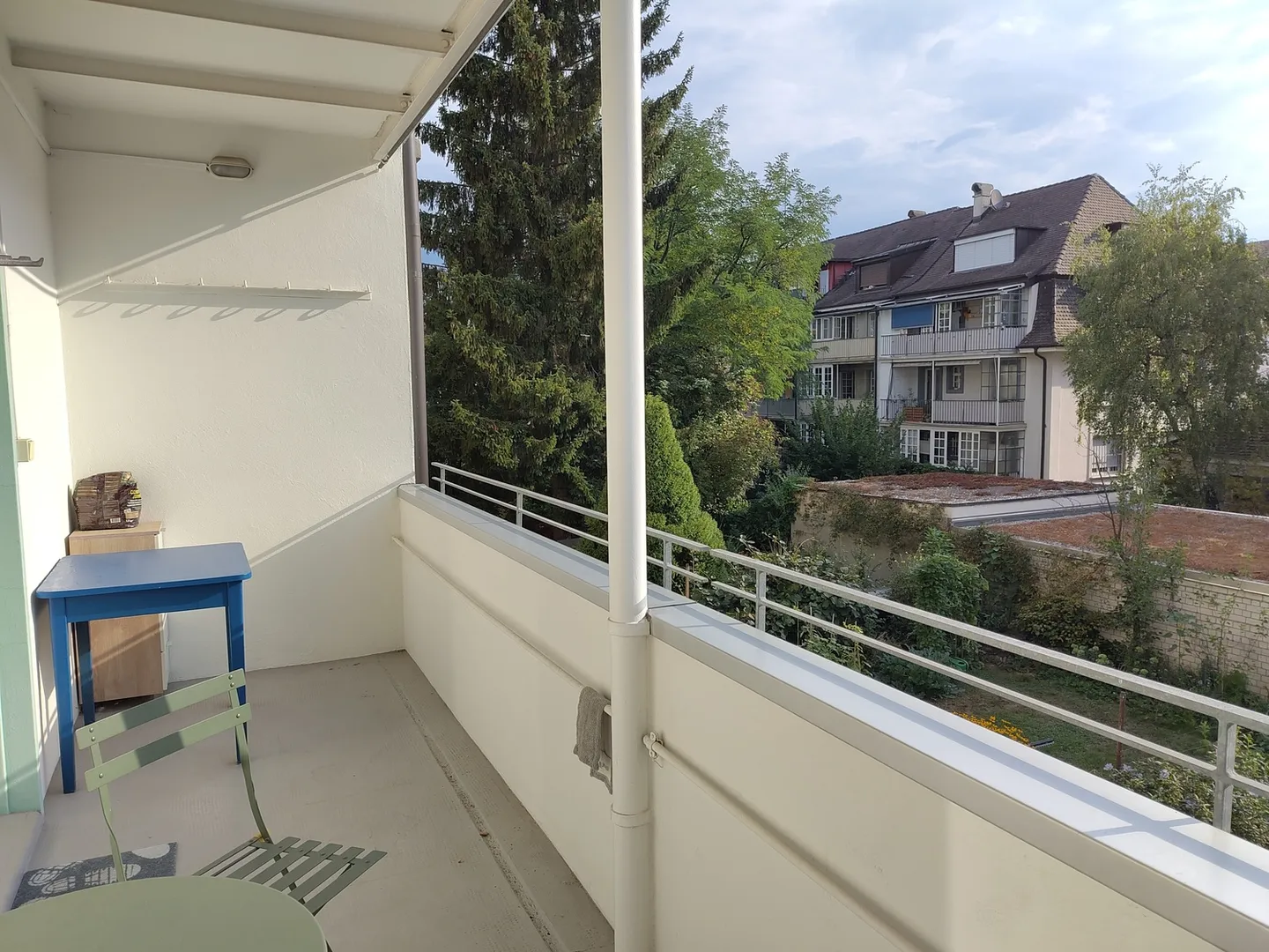 Charming Apartment with Balcony - Photo 8 of 8