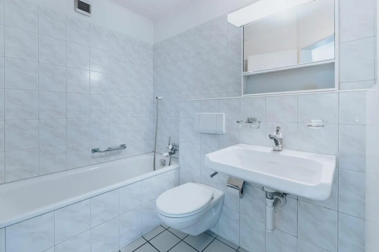 Appartement lumineux de 4,5 pièces avec balcon couvert - Photo 16 sur 18