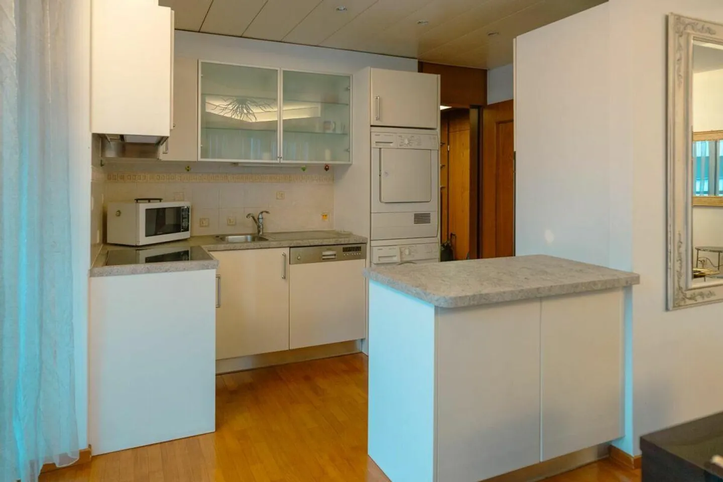 Bel appartement de 3,5 pièces dans un emplacement stratégique - Photo 7 sur 8