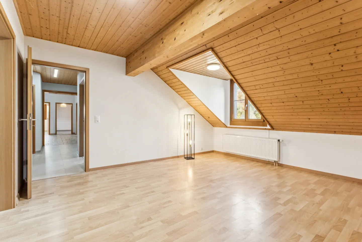 Magnificent 6.5-room apartment in Ogens - Photo 5 of 13