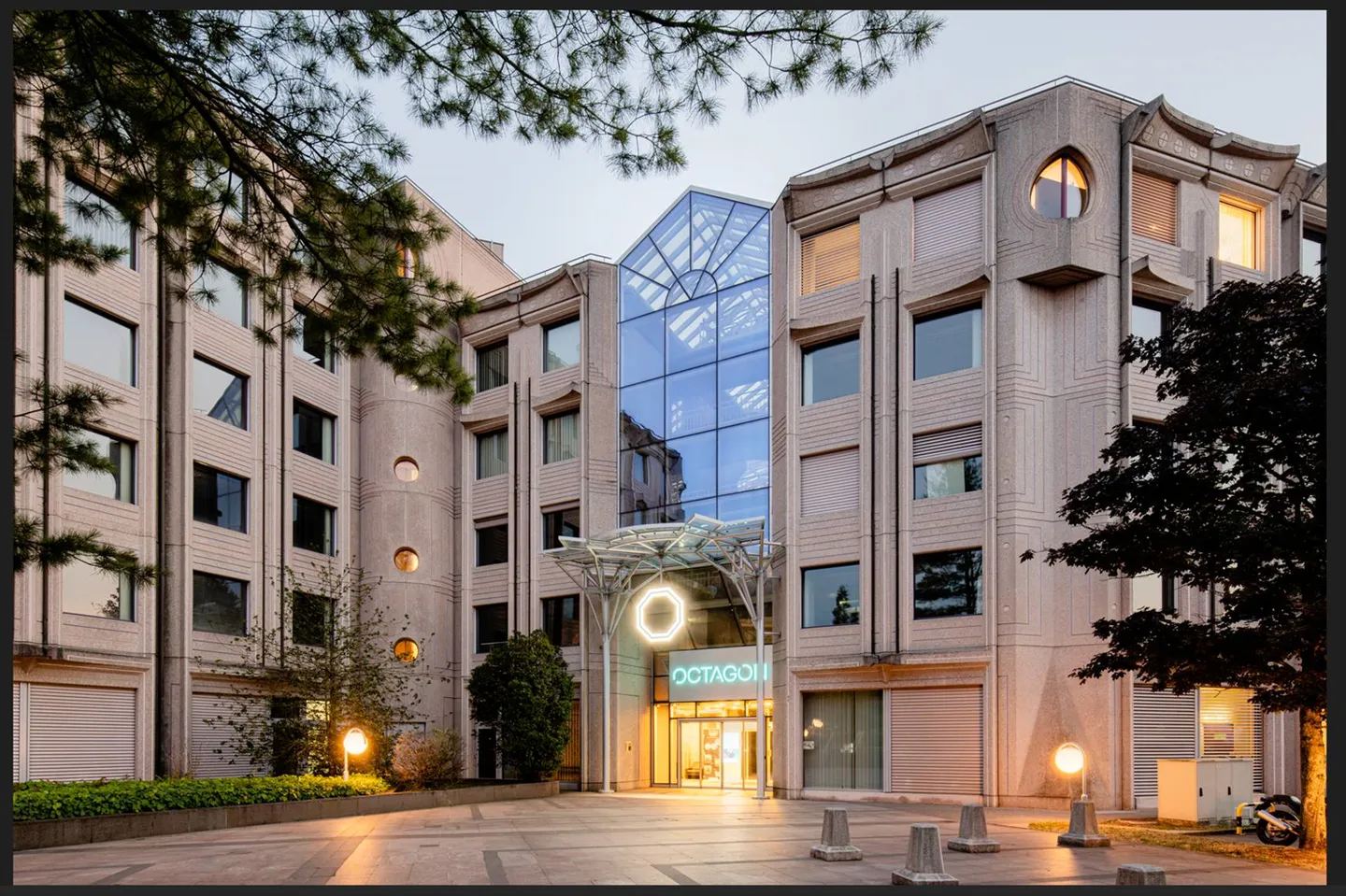 Bureaux de 600m2 à louer dans le complexe Octagon – Un cadre moderne et dynamique - Photo 1 sur 5