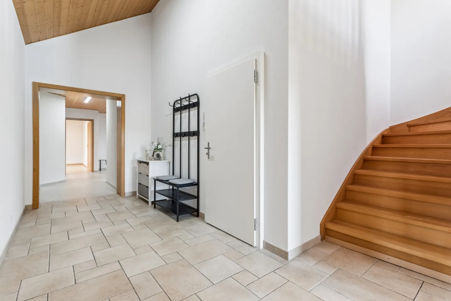 Magnificent 6.5-room apartment in Ogens - Photo 8 of 13