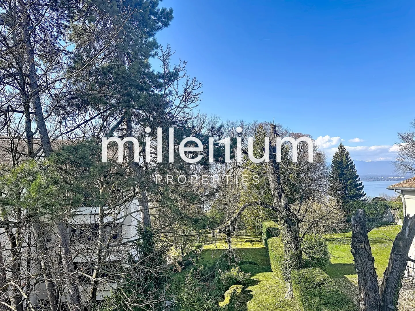 Charming bright triplex house in the heart of Cologny - Photo 1 of 4