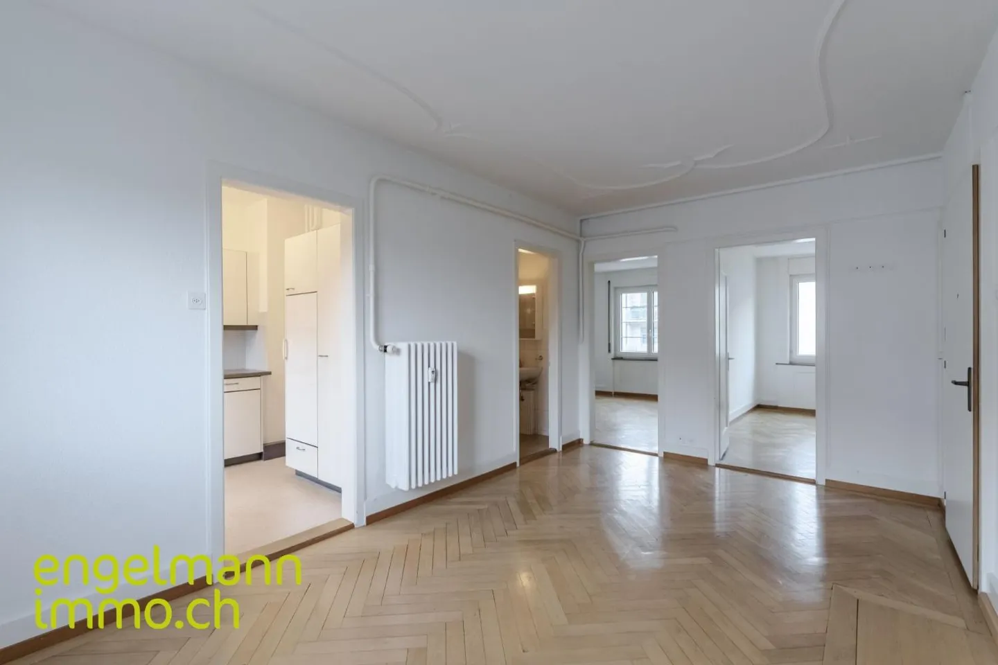 Charming 2.5-Room Apartment - Photo 2 of 12