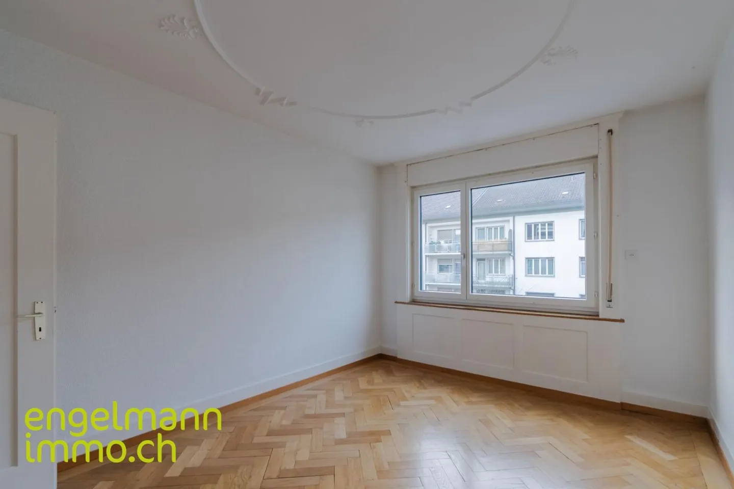Charming 2.5-Room Apartment - Photo 3 of 12