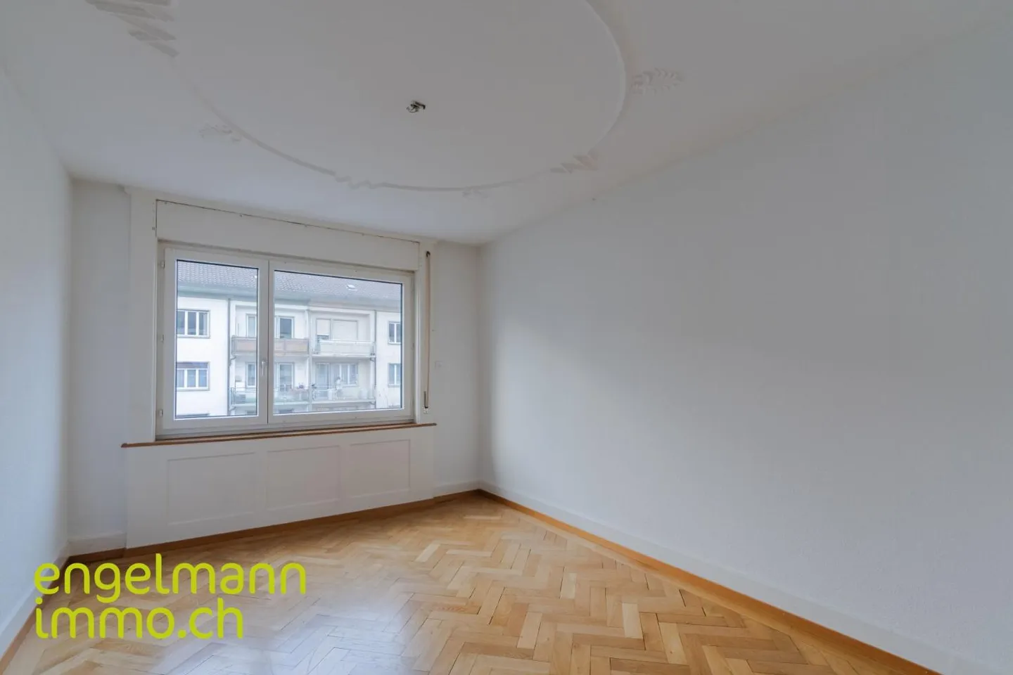 Charming 2.5-Room Apartment - Photo 4 of 12