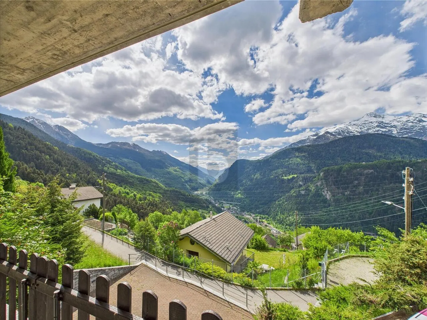 ACCOGLIENTE E SOLEGGIATA CON VISTA PANORAMICA - Foto 3 di 5
