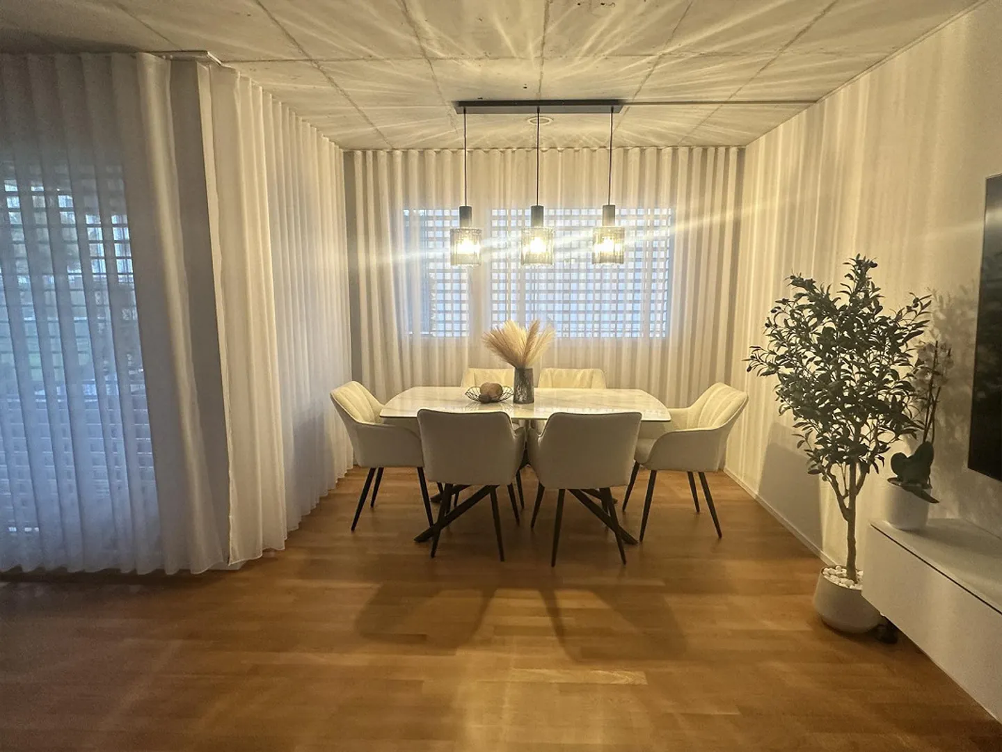 Appartement de 2,5 pièces disponible à partir du 01.12.26 - Photo 2 sur 10