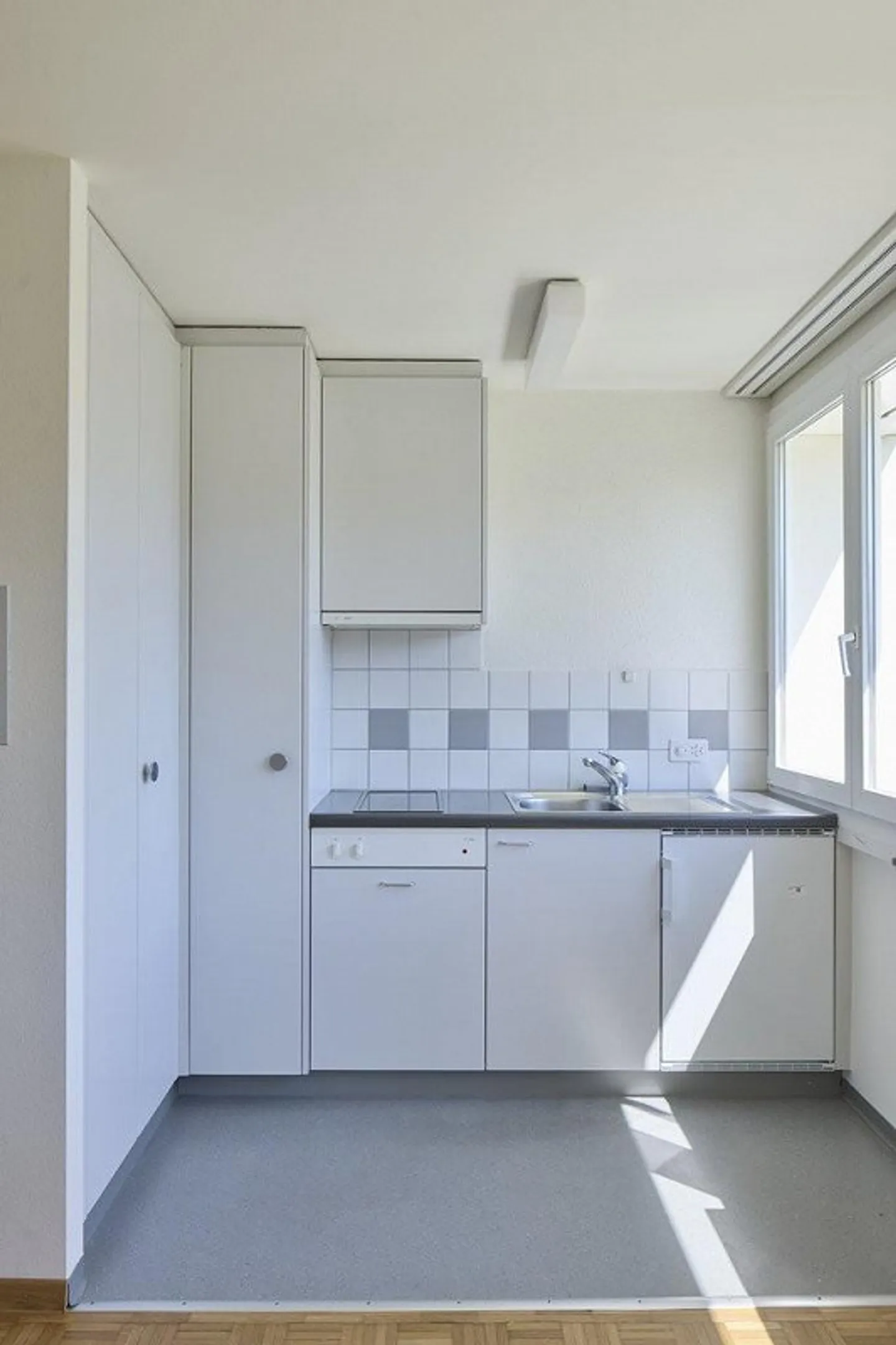 Preiswertes Apartment Nähe ÖV - Foto 2 von 8
