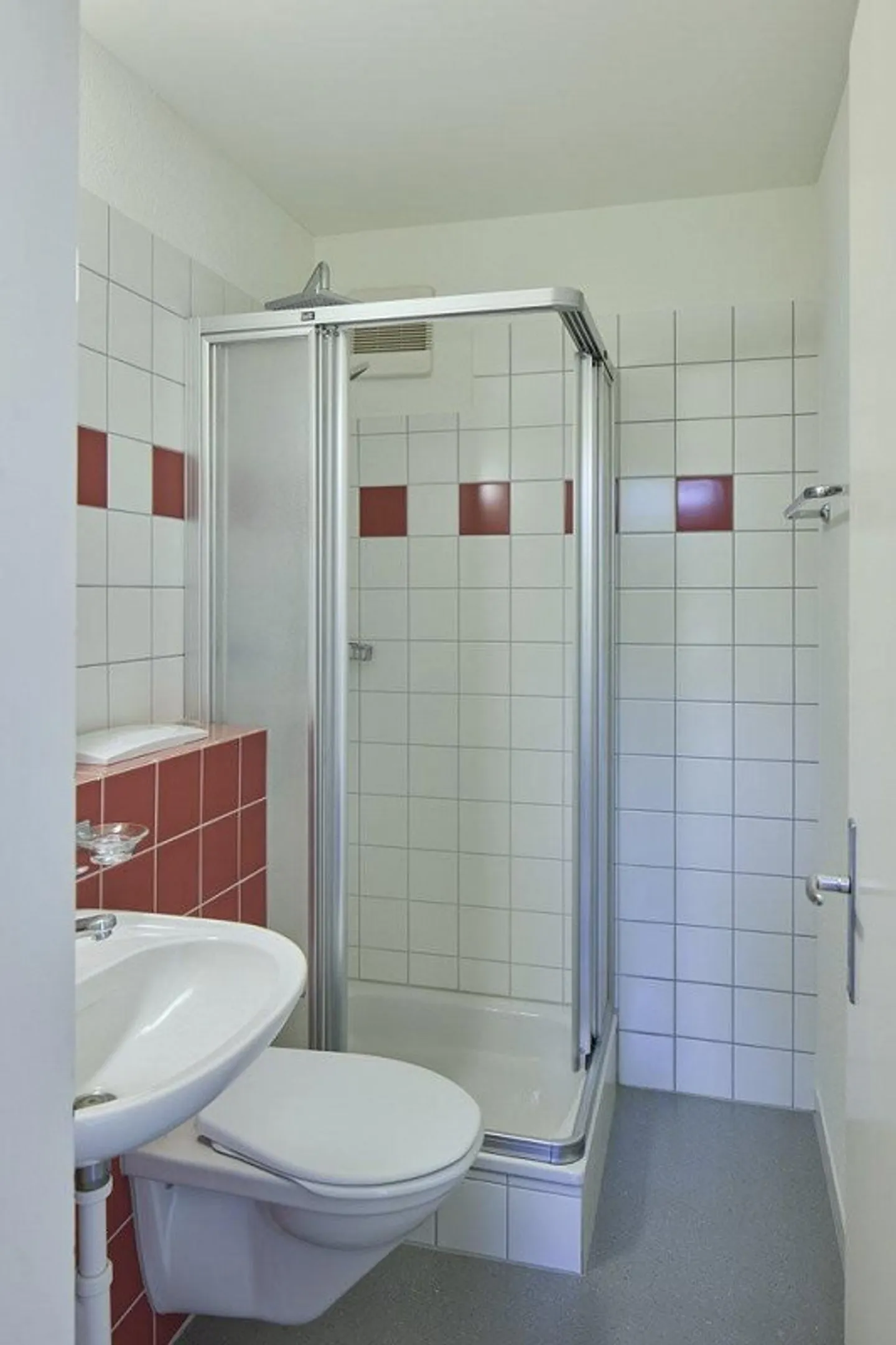 Preiswertes Apartment Nähe ÖV - Foto 4 von 8