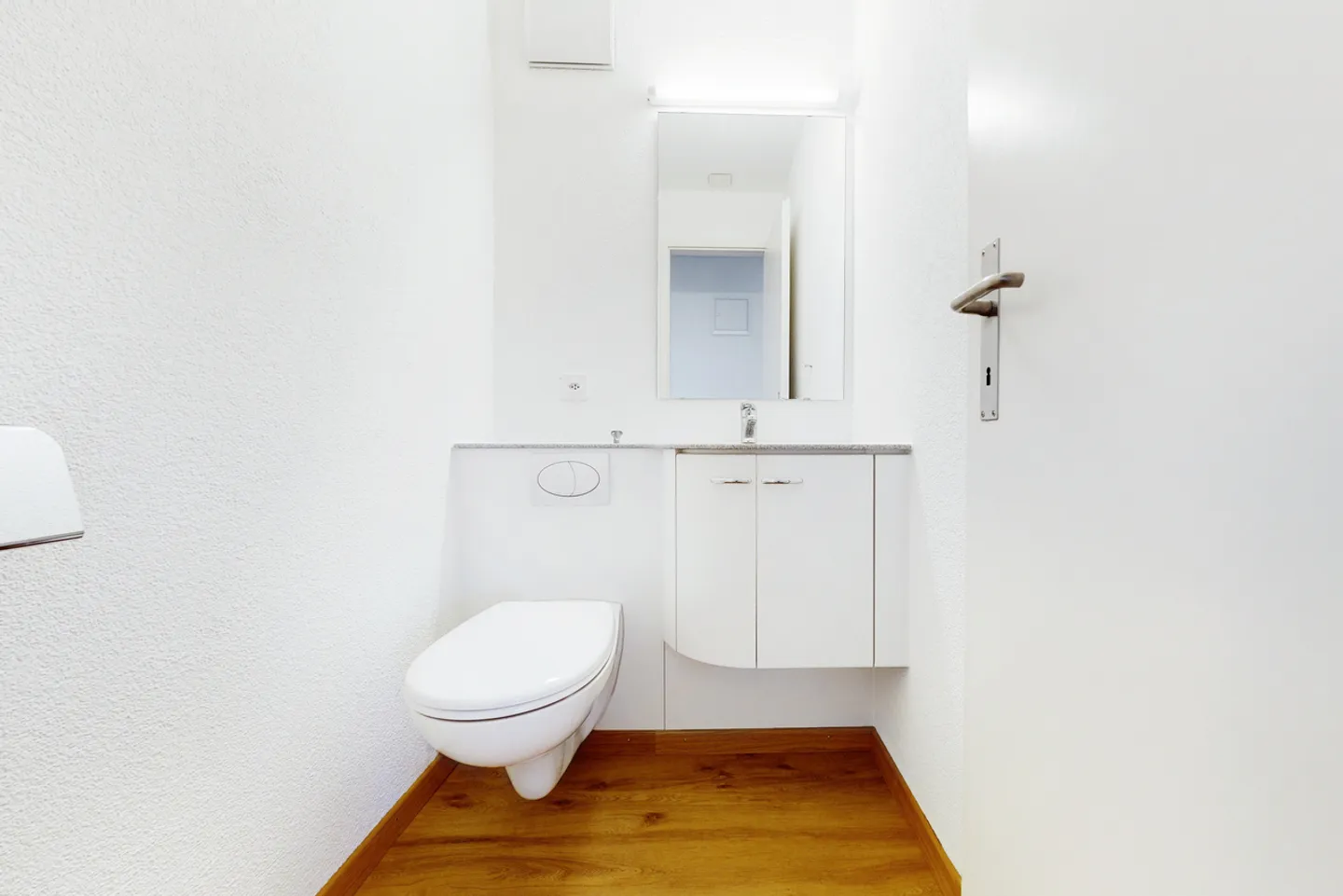 Individual Living on Two Floors - Limited until 30.09.2027 - Photo 7 of 11