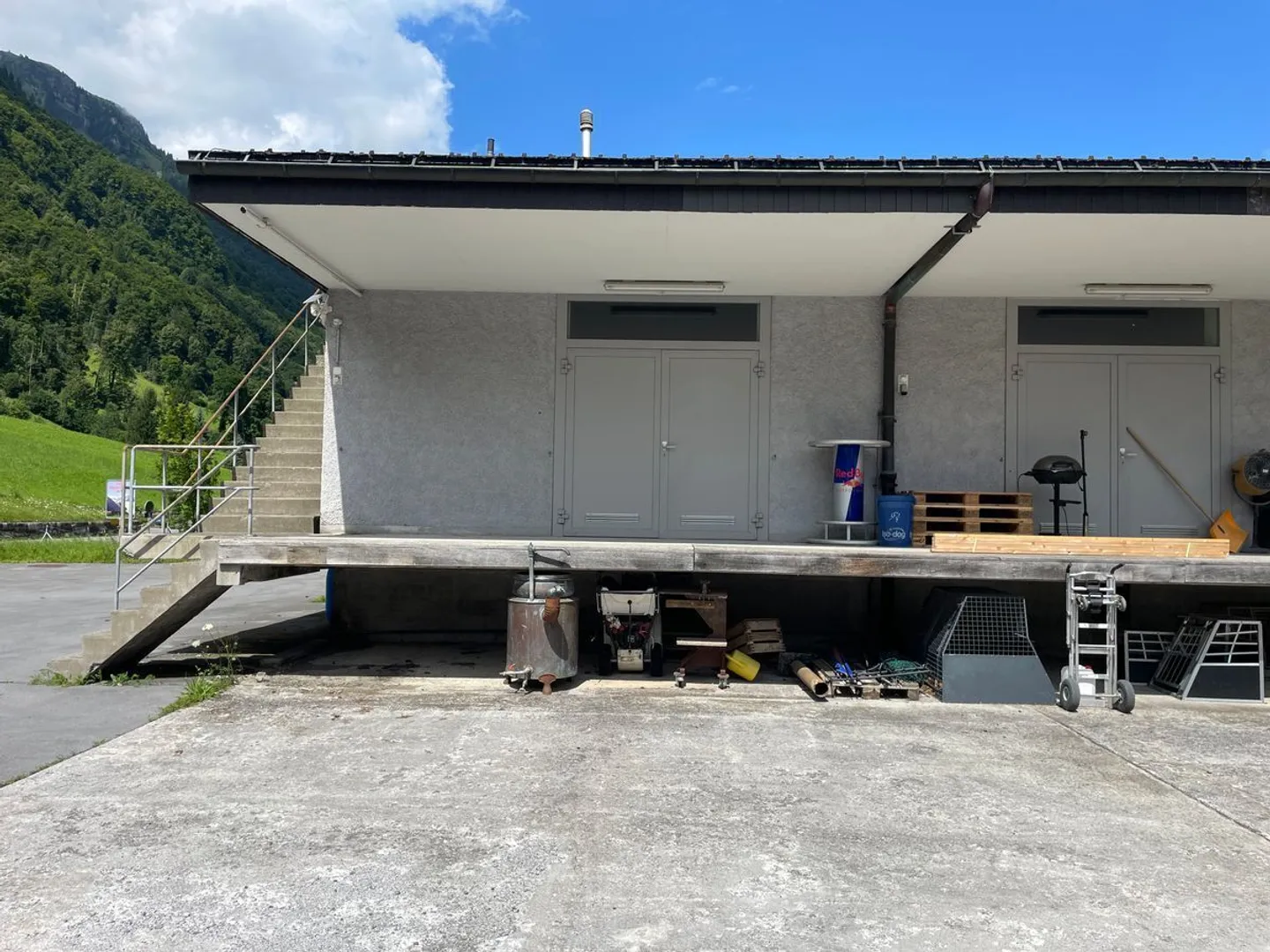 Storage spaces, commercial rooms and parking spaces for rent - Photo 7 of 8