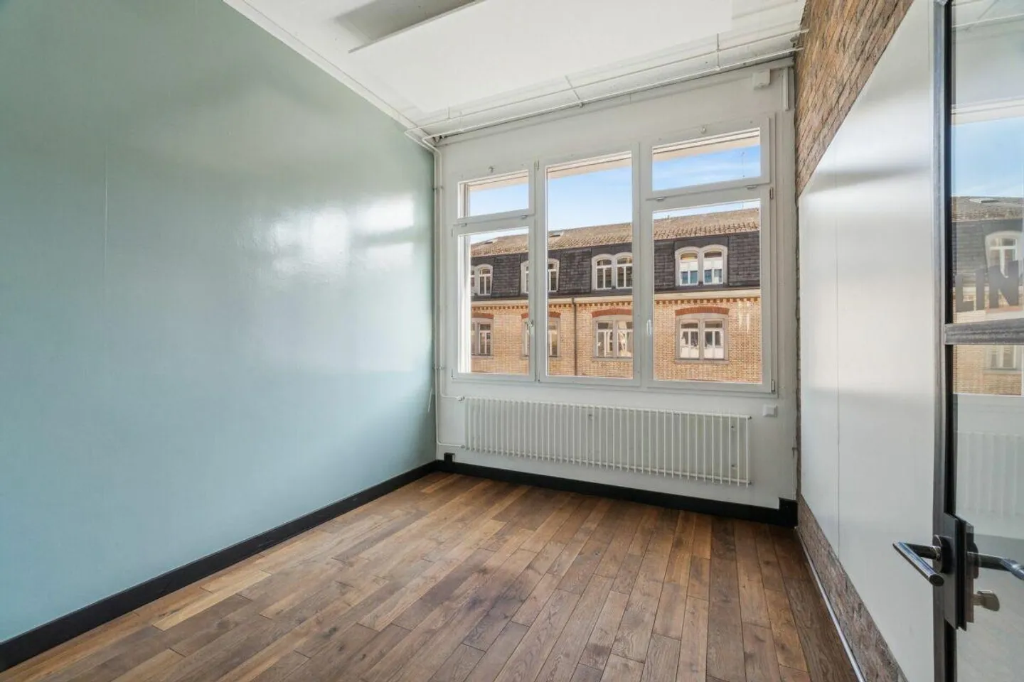 Prêt à travailler - espace moderne dans le meilleur emplacement - Photo 4 sur 4