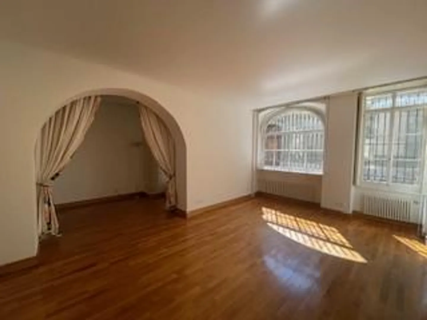 Charming Apartment in Geneva - Photo 1 of 5