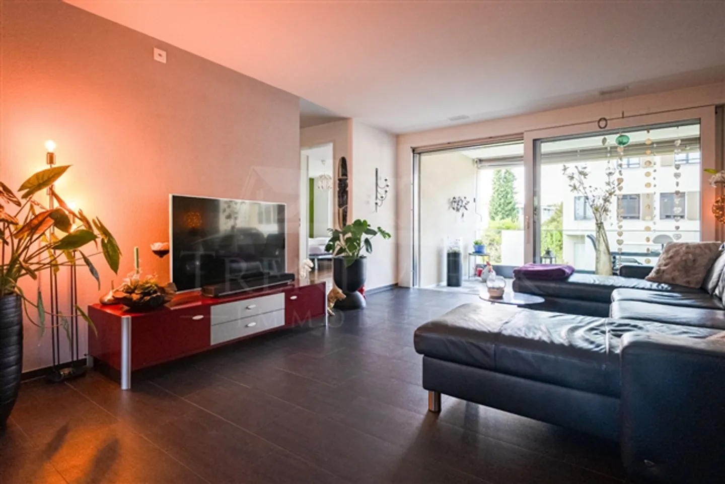 Appartamento moderno di 3,5 stanze in un tranquillo quartiere residenziale a Münchenbuchsee - Foto 5 di 16