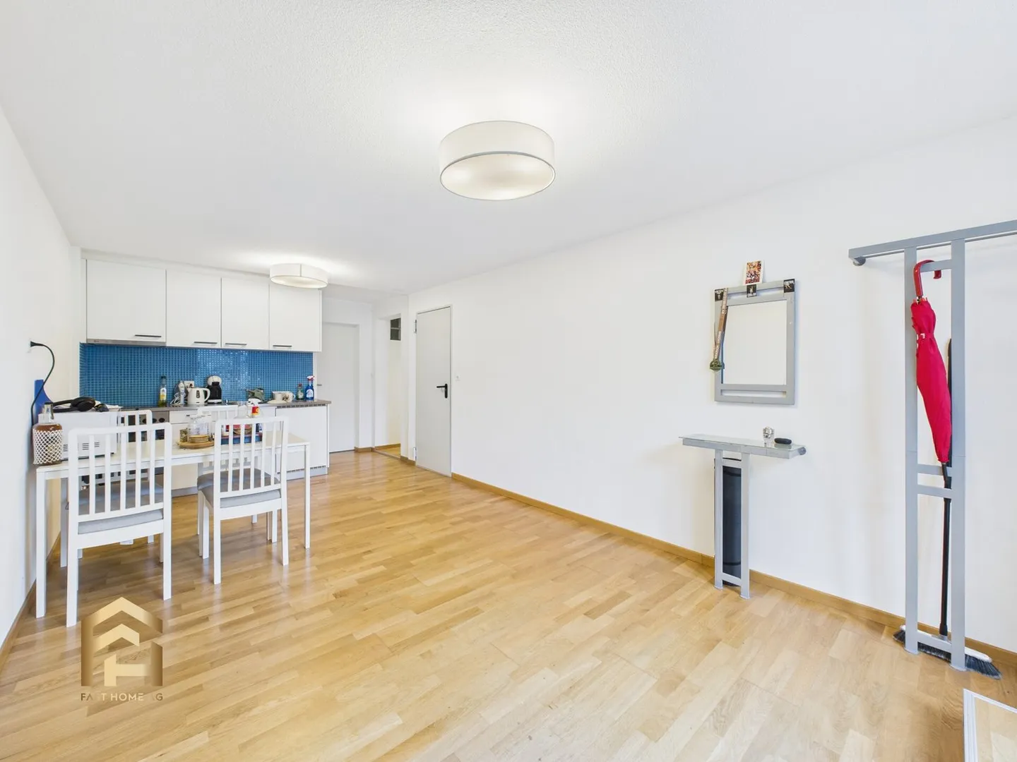 Charmante 3.5 ZWG in ruhiger Lage  gepflegt, renoviert und zentral - Foto 3 von 13