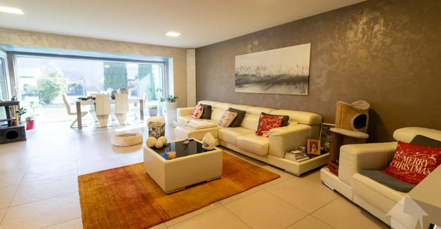 Magnifica villa in PPE con grande giardino e seminterrato - Foto 3 di 13