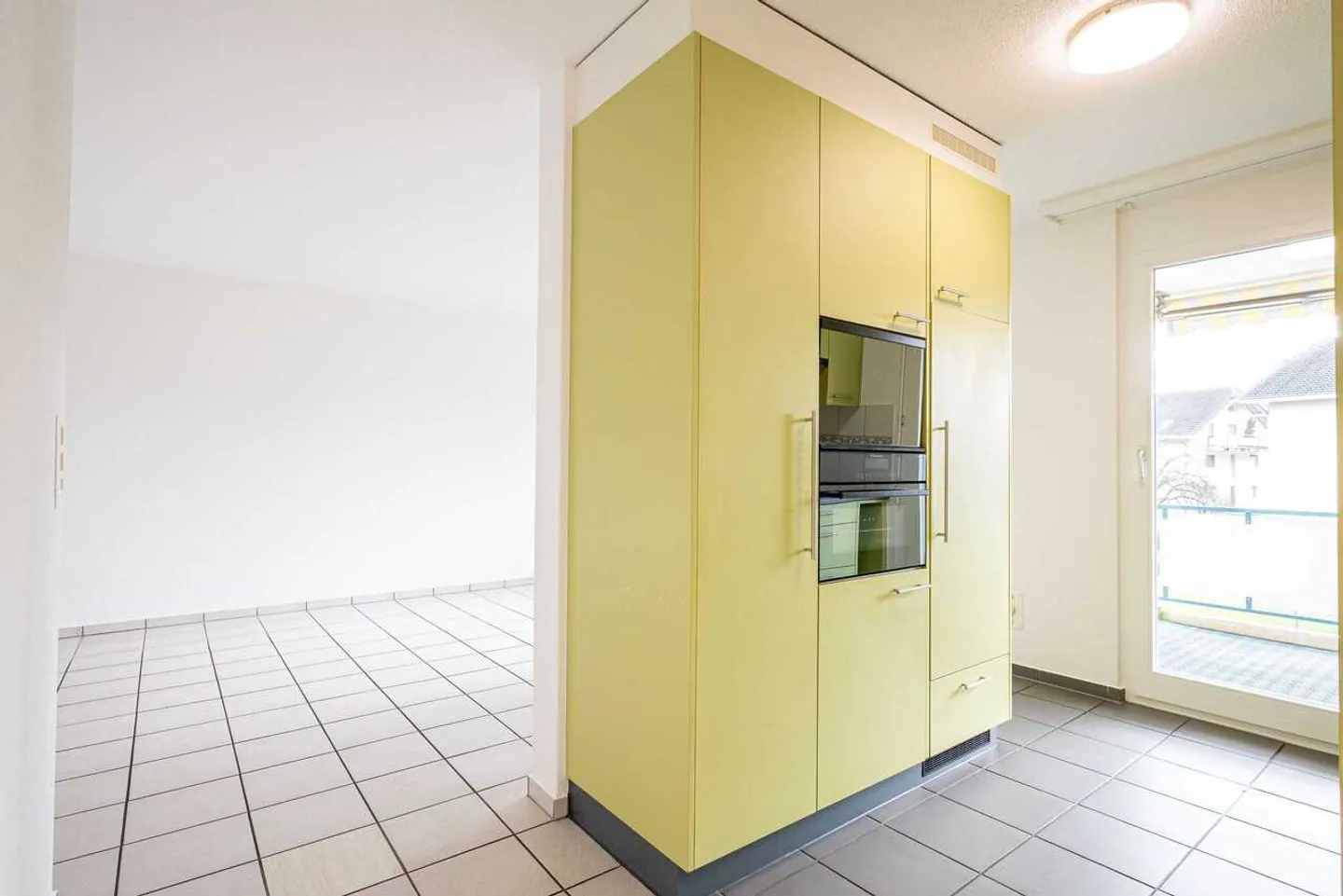 Bright 2.5-room apartment with balcony, centrally located in Toffen for sale - Photo 7 of 13