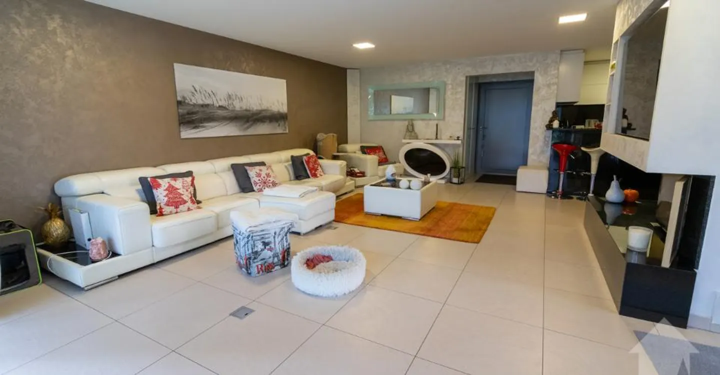 Magnifica villa in PPE con grande giardino e seminterrato - Foto 5 di 13