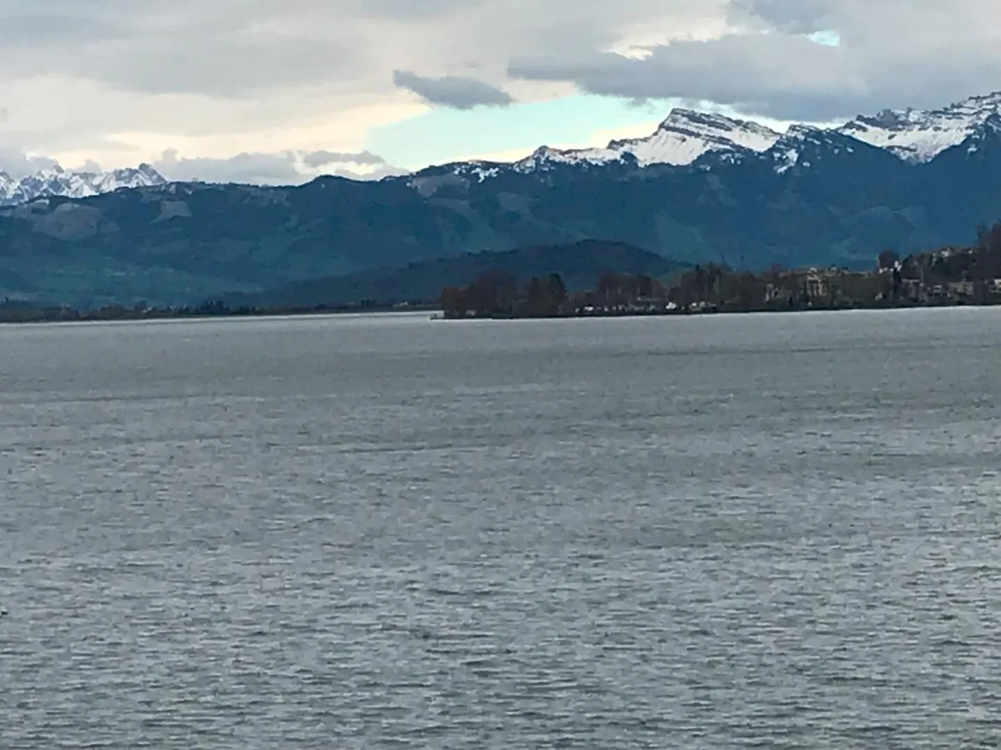 «Möbl. WG-Zimmer» - Foto 2 von 5