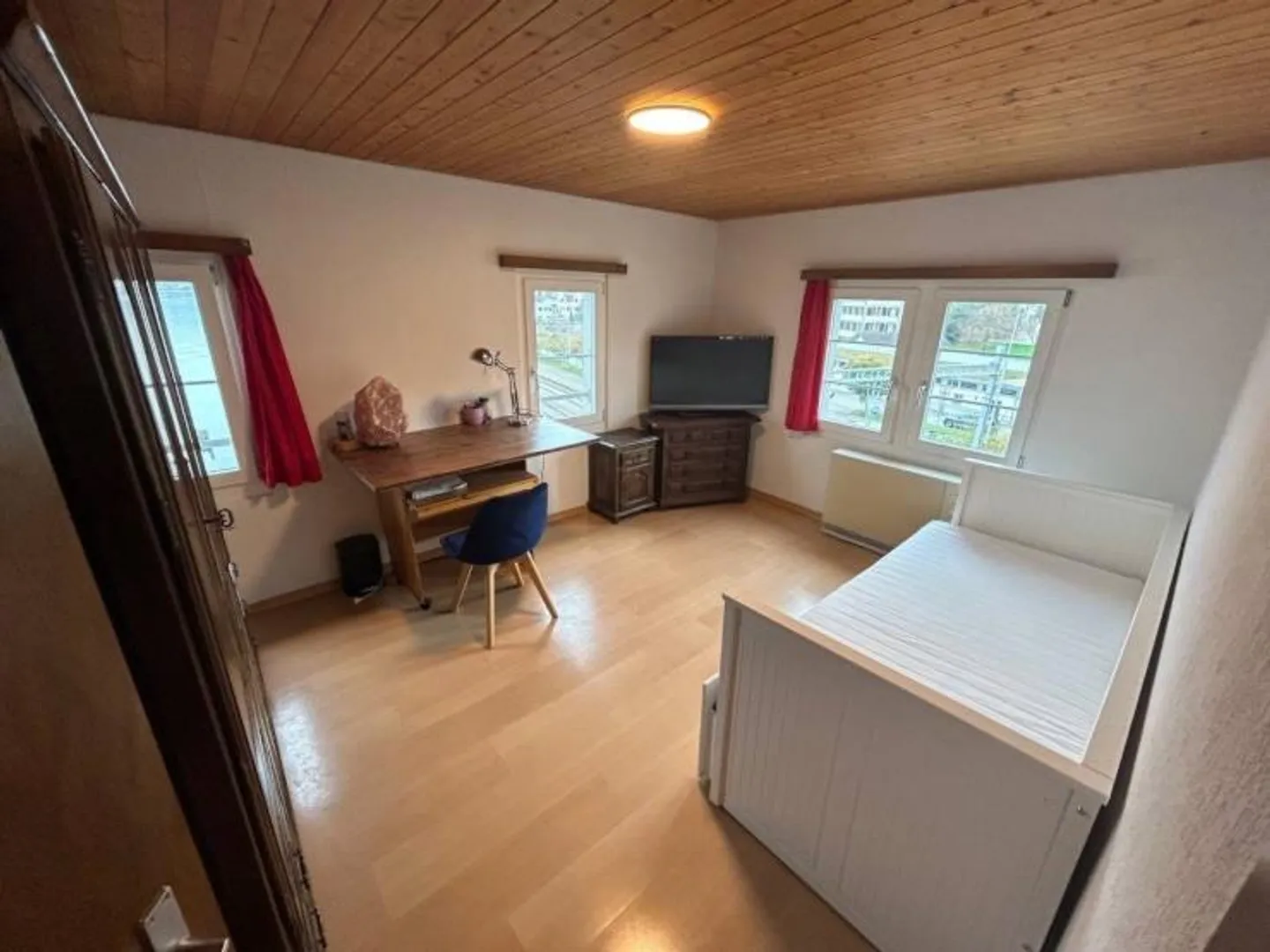 «Möbl. WG-Zimmer» - Foto 3 von 5