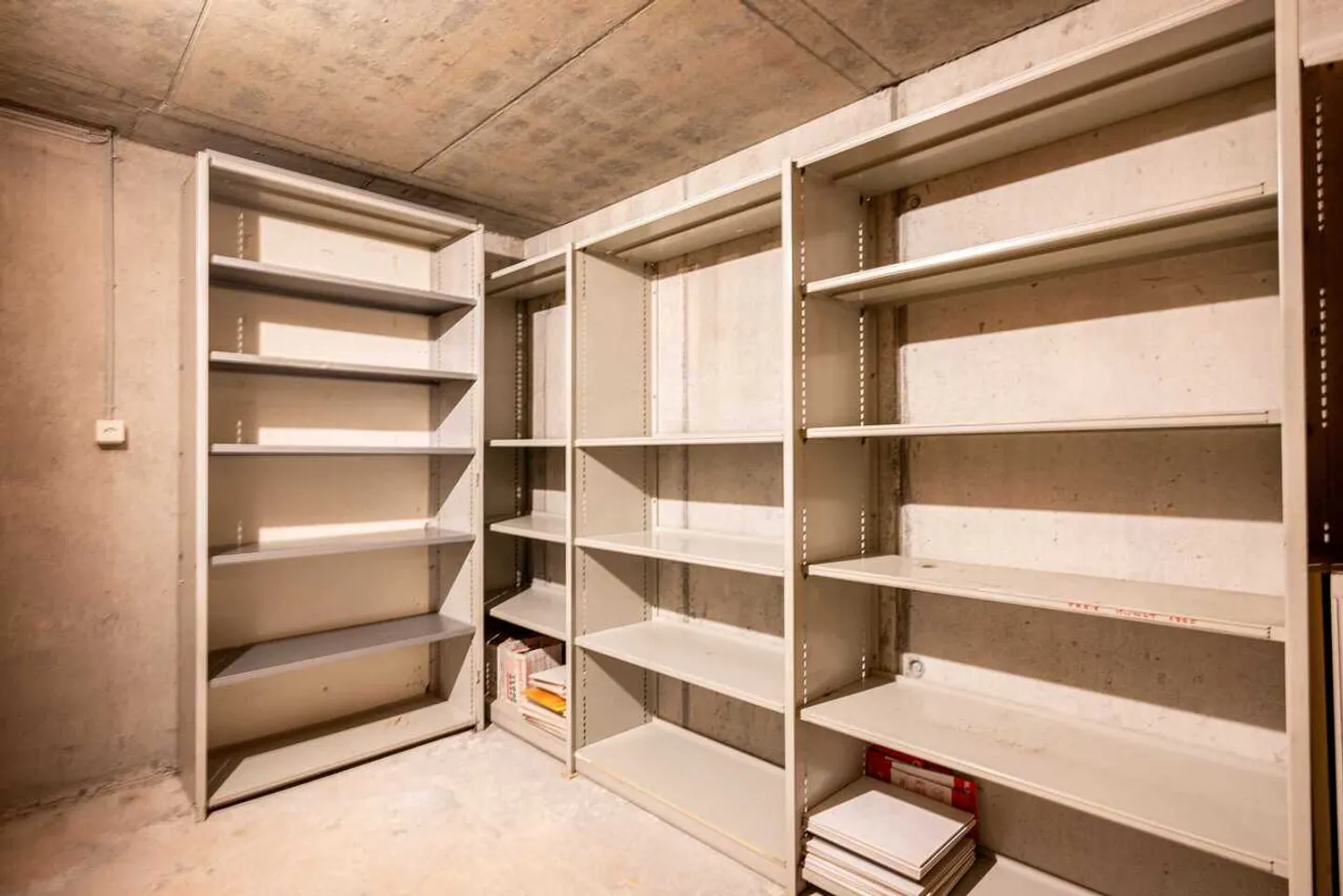 Bright 2.5-room apartment with balcony, centrally located in Toffen for sale - Photo 12 of 13