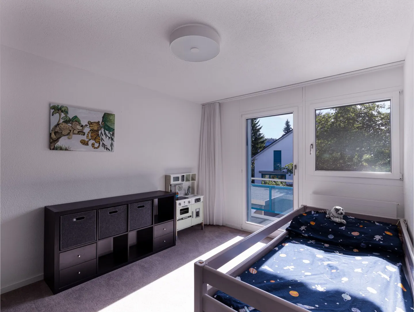 Maison de coin de 5,5 pièces avec jardin de rêve - bien entretenue et idéalement située - Photo 7 sur 16