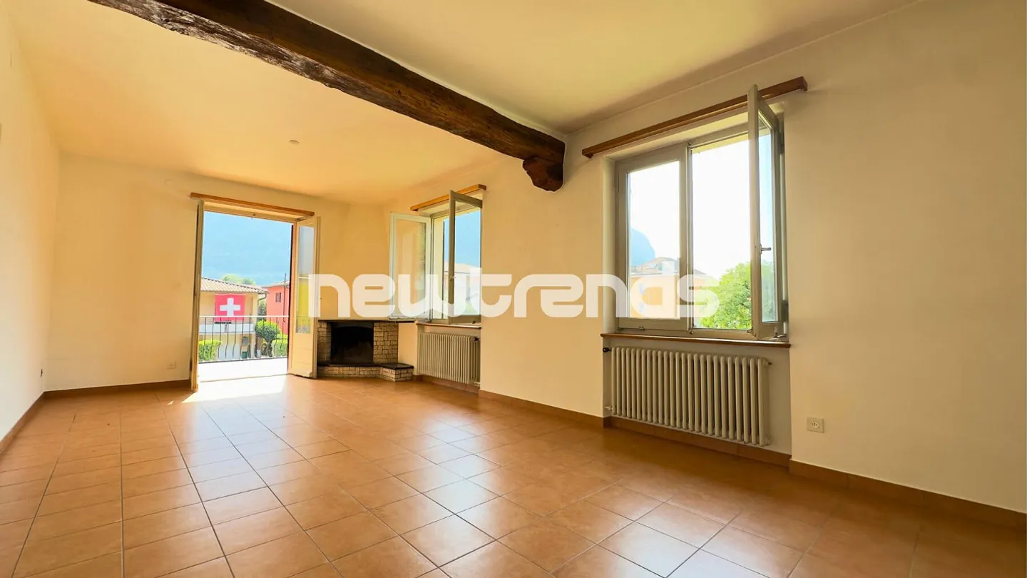 Villa with private garden and unobstructed view of the mountains - Photo 19 of 23
