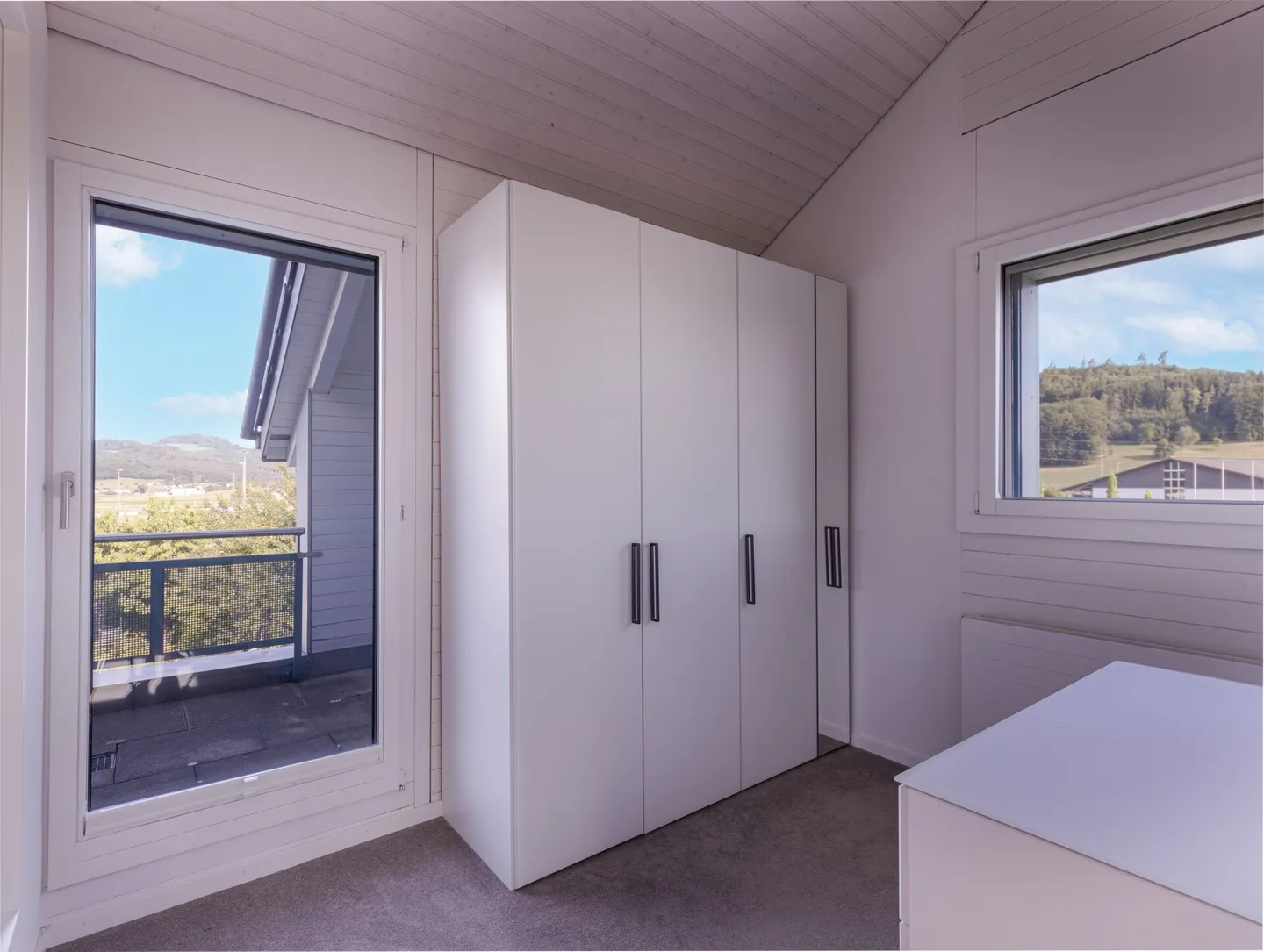Maison de coin de 5,5 pièces avec jardin de rêve - bien entretenue et idéalement située - Photo 12 sur 16
