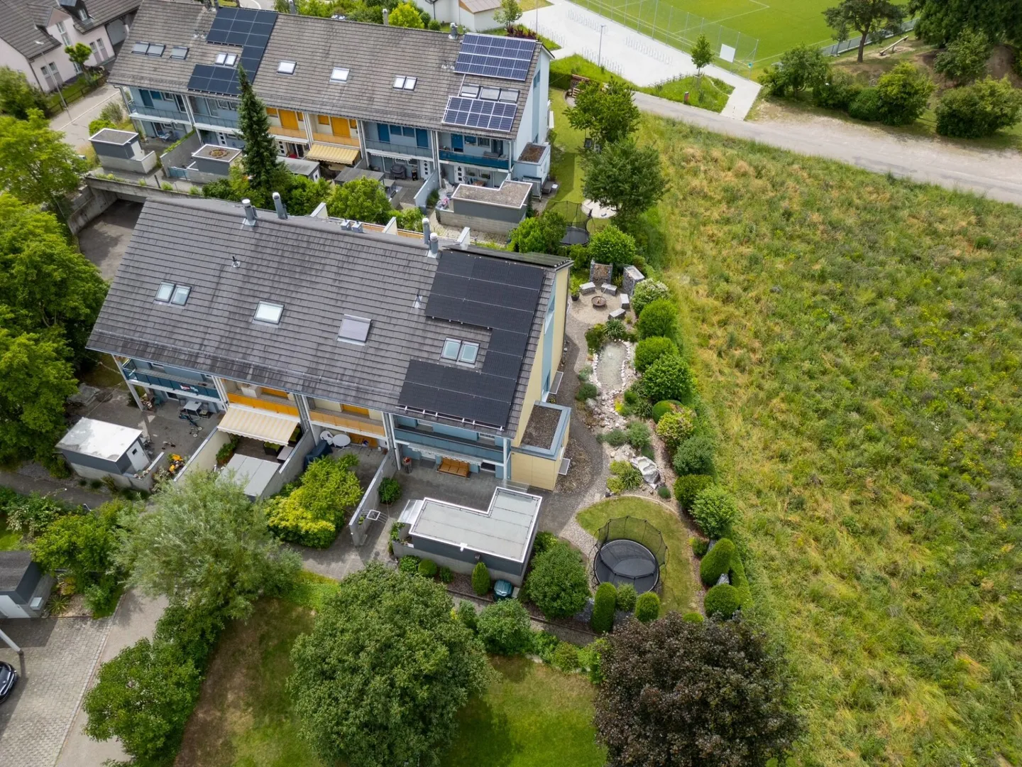 Maison de coin de 5,5 pièces avec jardin de rêve - bien entretenue et idéalement située - Photo 16 sur 16