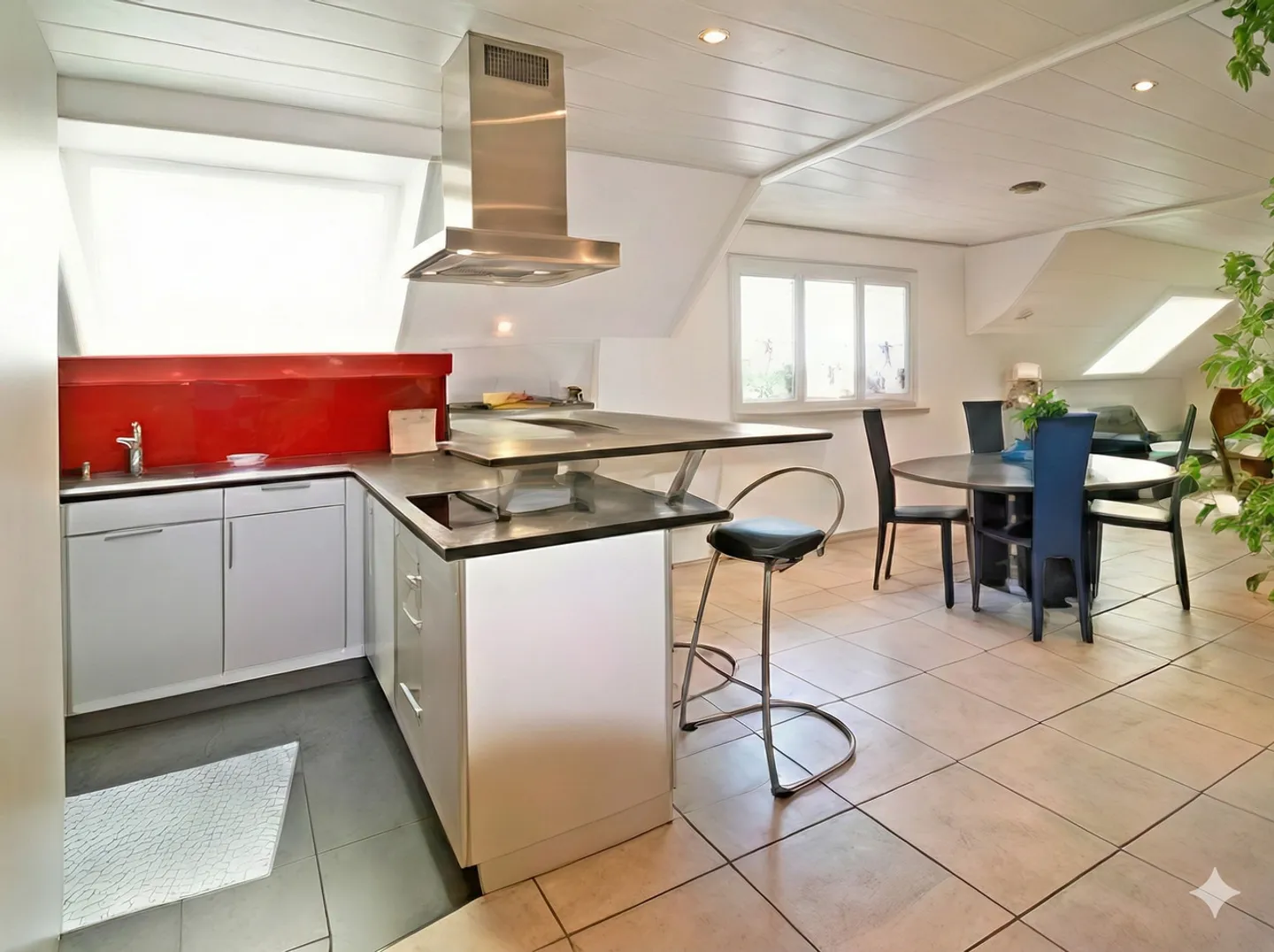 Duplex prestigioso 5.5 pces "Piedi nell'acqua" con Sala di Arrampicata - Foto 3 di 13