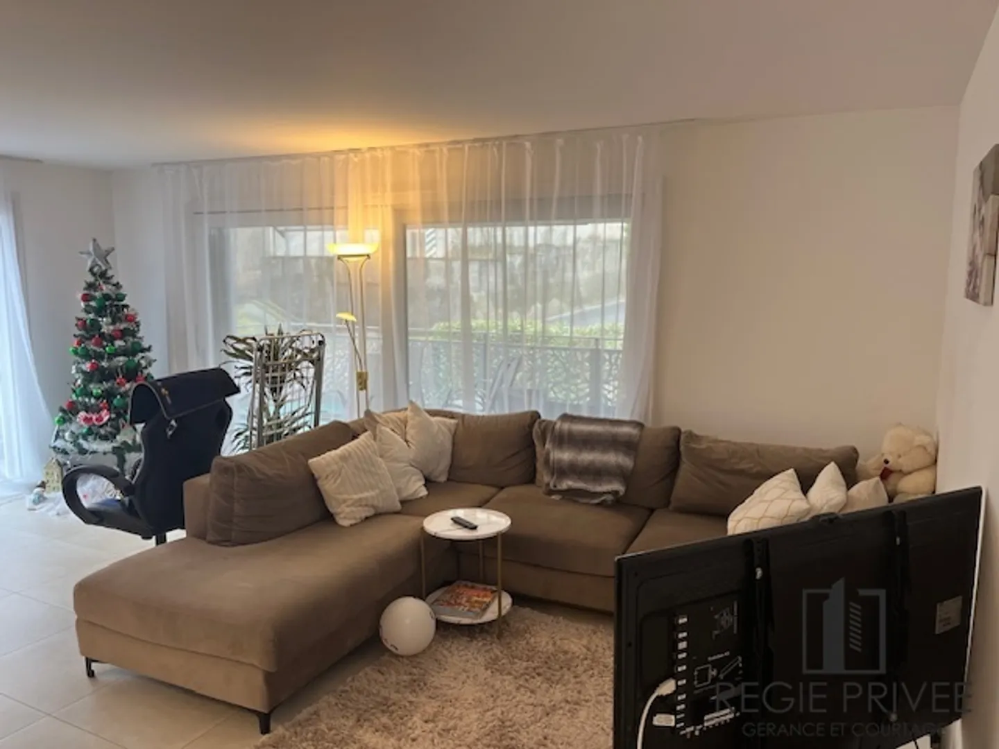 Modern 4.5-room apartment on the 1st floor - Photo 3 of 13