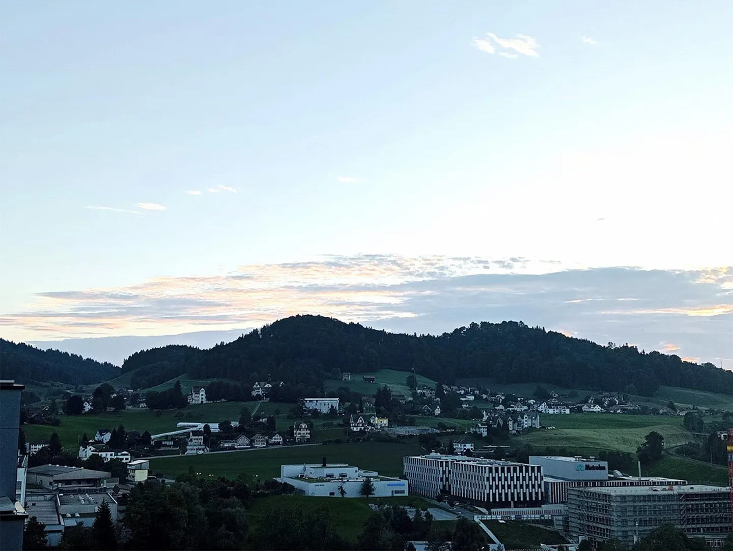 Appartement ensoleillé de 3 1/2 pièces au centre dans une maison traditionnelle d'Appenzell - Photo 2 sur 13