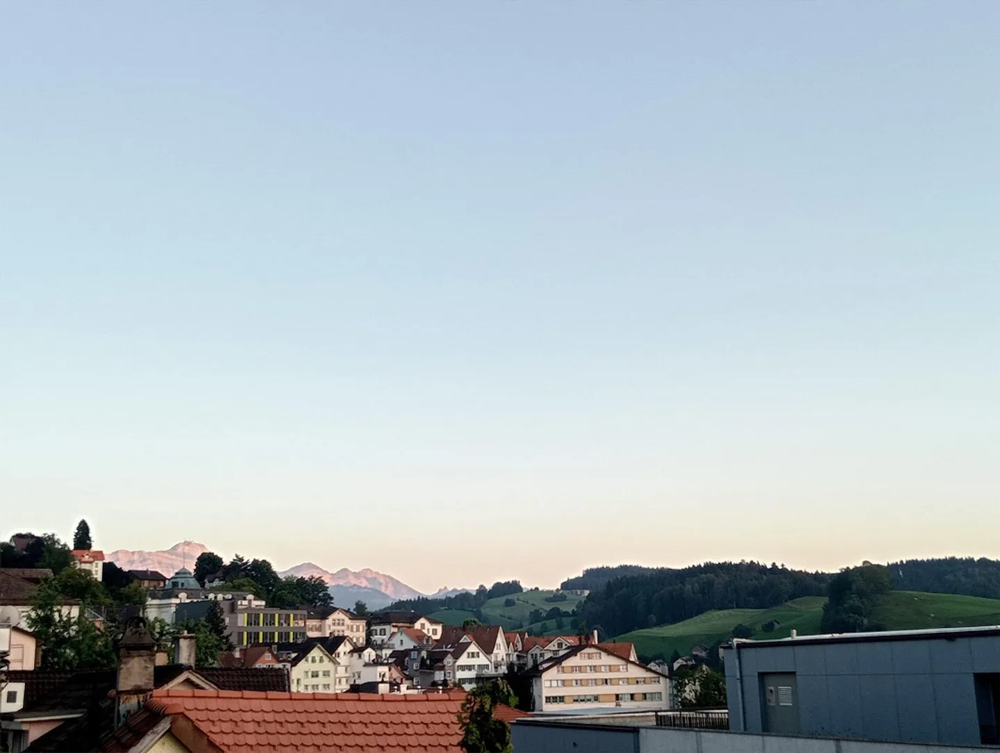 Appartement ensoleillé de 3 1/2 pièces au centre dans une maison traditionnelle d'Appenzell - Photo 3 sur 13